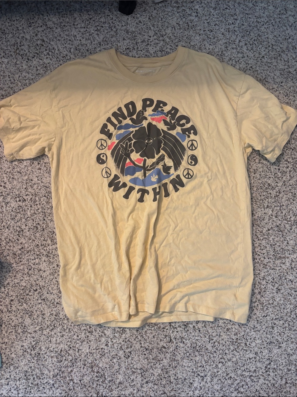 Women’s American Eagle XS Find Peace Within Graphic Tee - Soft Yellow
